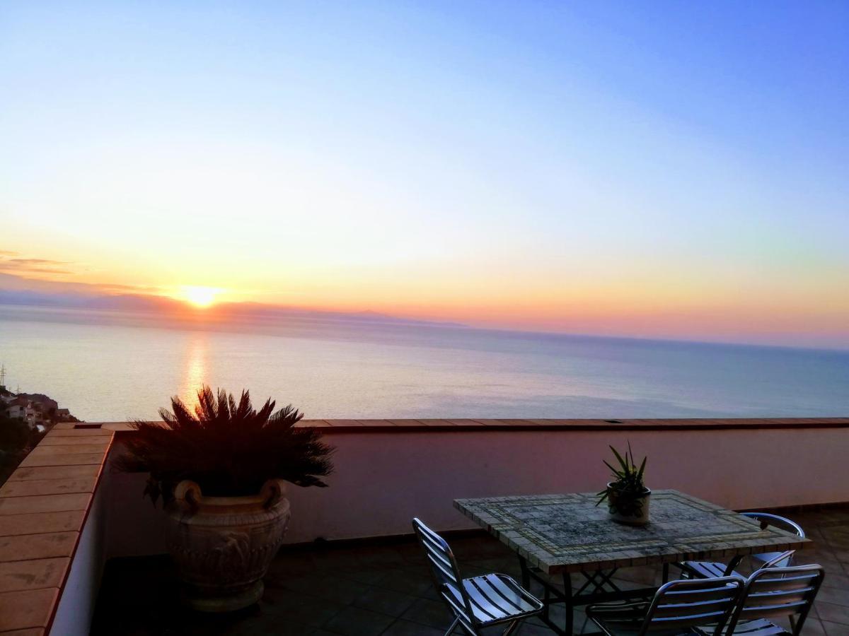 "Casalena" Villa A Furore Amalfi Coast Con Grande Terrazzo E Vista Sul Mare Экстерьер фото