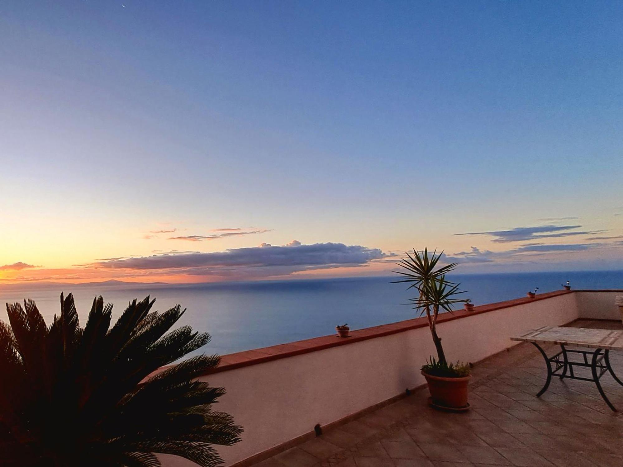"Casalena" Villa A Furore Amalfi Coast Con Grande Terrazzo E Vista Sul Mare Экстерьер фото